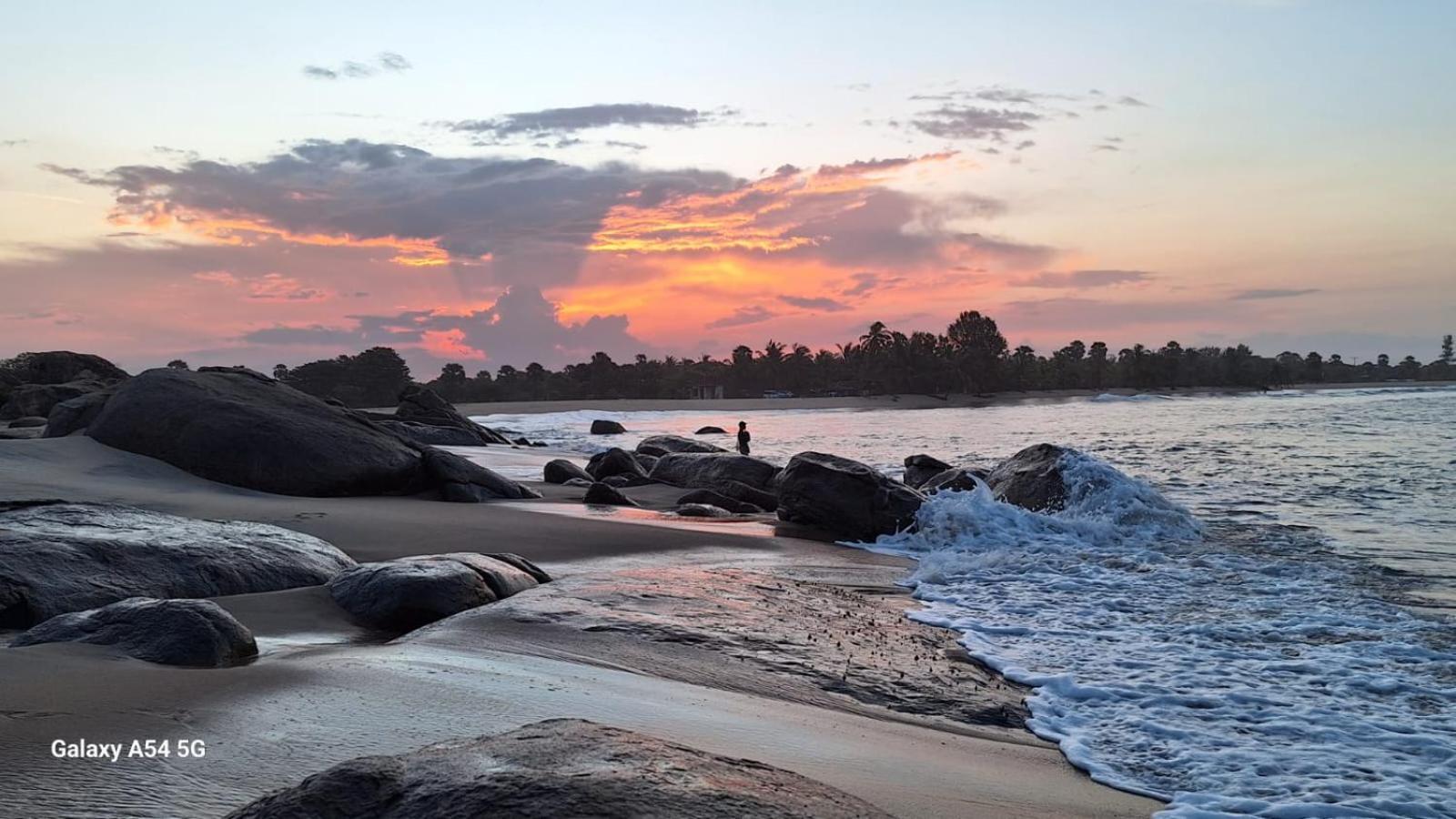 Beach Lagoon Parans Hotell Arugam Kudah Eksteriør bilde